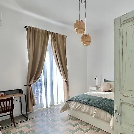 Dimora Al Campanile Alojamento de Acomodação e Pequeno-almoço Sannicandro di Bari