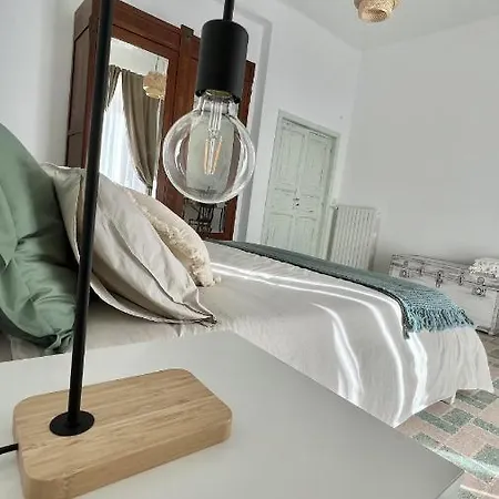 Alojamento de Acomodação e Pequeno-almoço Dimora Al Campanile 3*