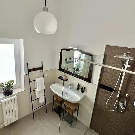 Alojamento de Acomodação e Pequeno-almoço Dimora Al Campanile Sannicandro di Bari