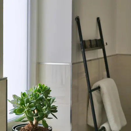 Alojamento de Acomodação e Pequeno-almoço Dimora Al Campanile 3*