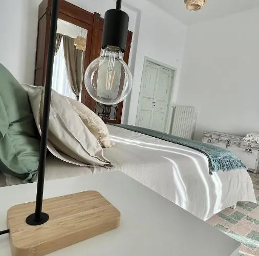 לינה וארוחת בוקר Dimora Al Campanile 3*